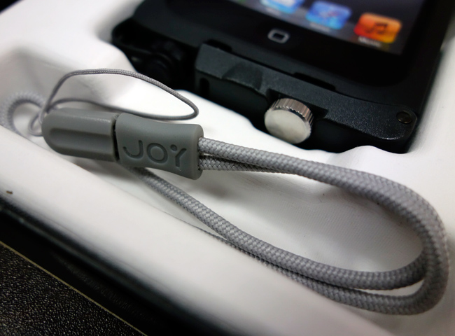 iPhone 5 防水防震的利器 -- Joy Factory aXtion Pro N 次防極限保護殼 by 小五